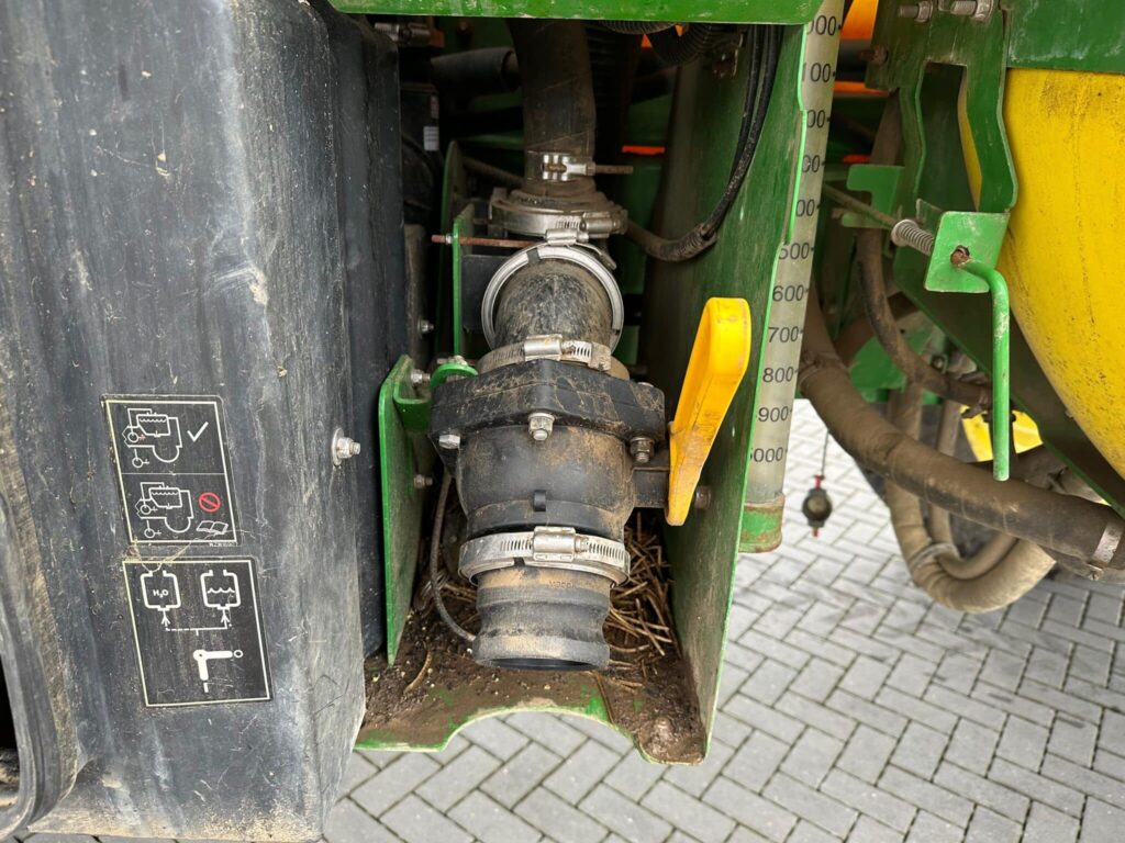 John Deere R4050i