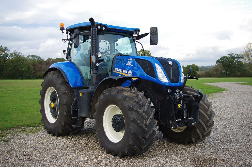 New Holland T7.270AC