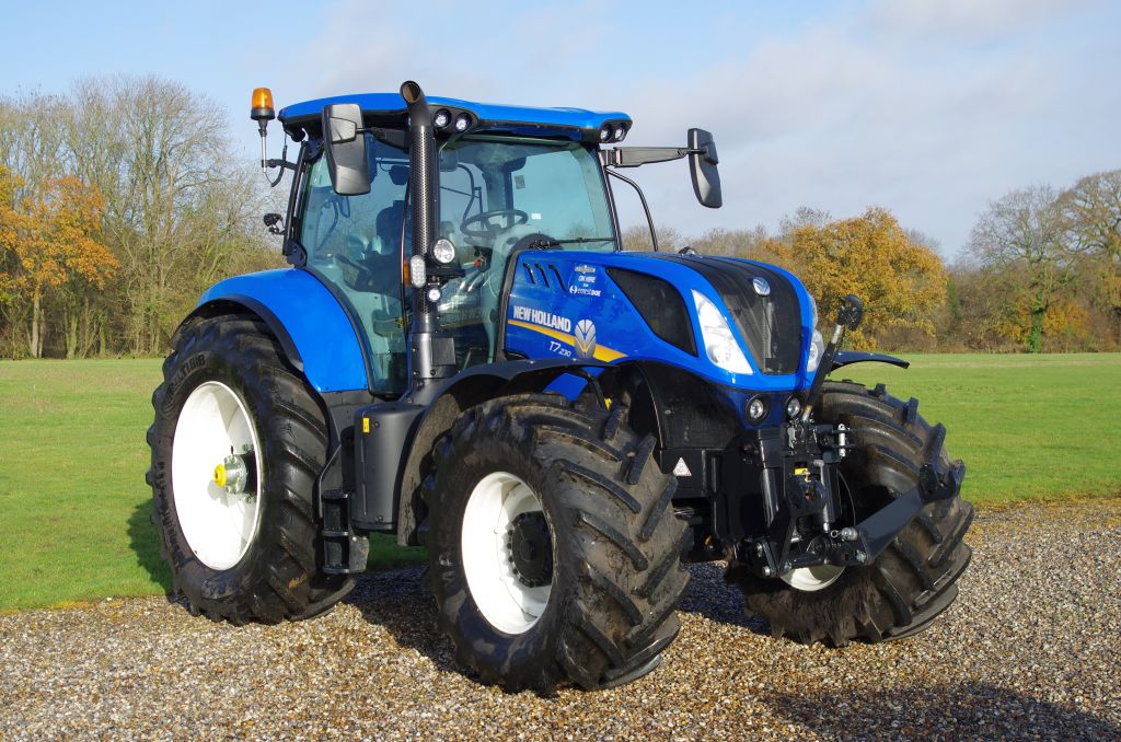 New Holland T7.230AC