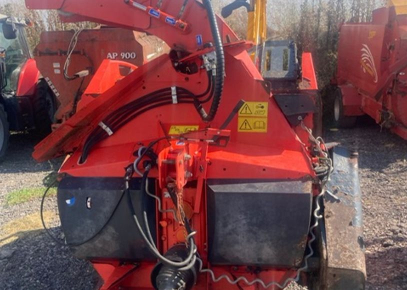 Kuhn PRIMOR Feeder/Bedder