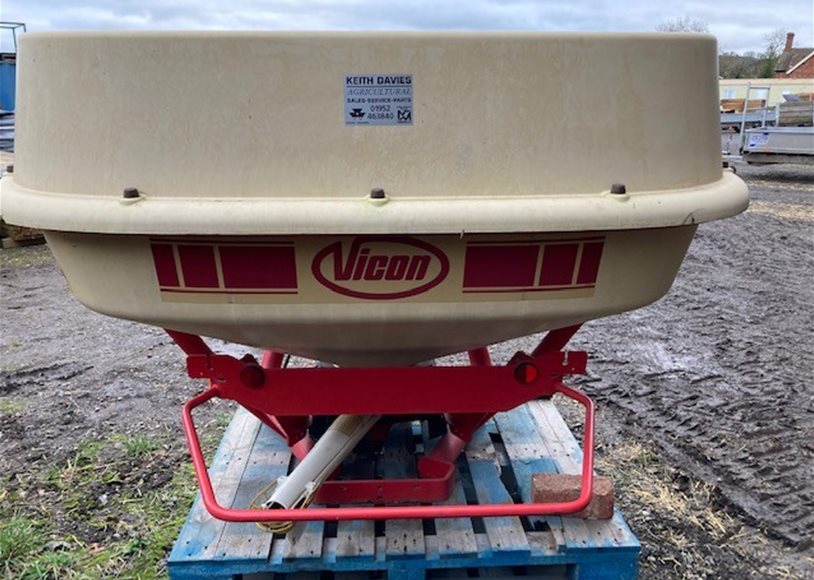 Vicon PS04 Spreader