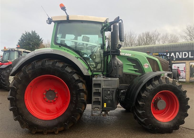 Fendt 828 S4 Tractor