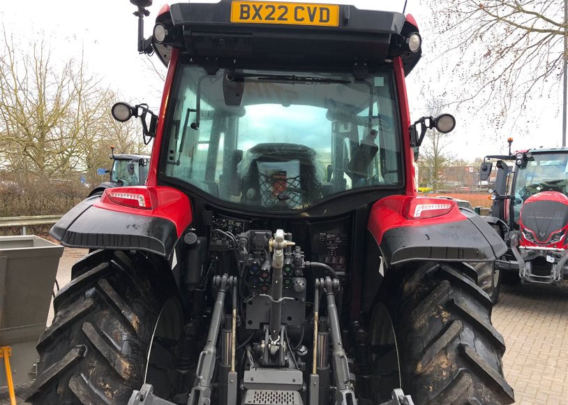 Valtra A115MH4 Tractor