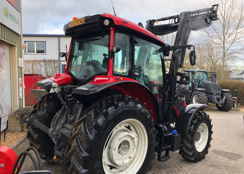 Valtra A115MH4 Tractor