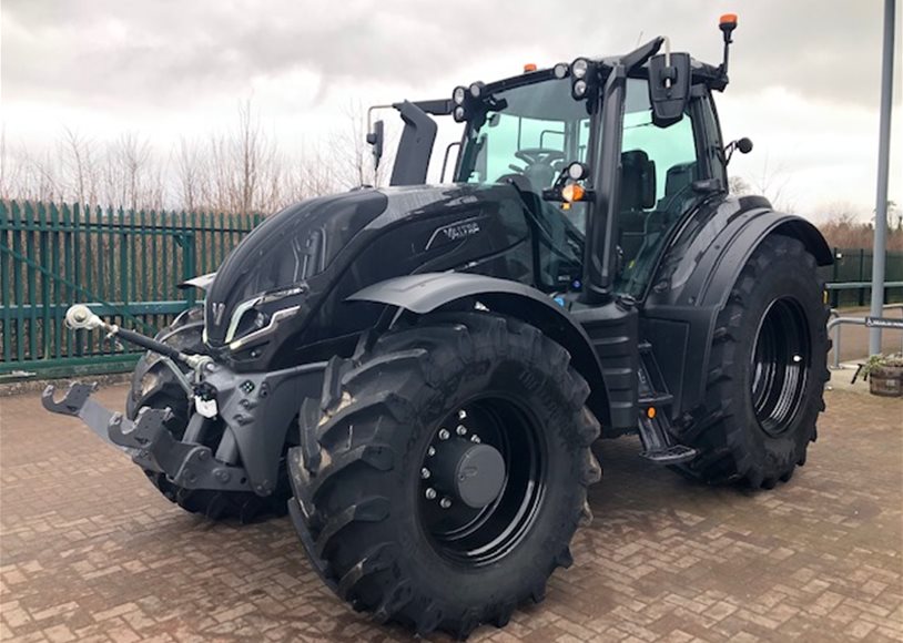 Valtra T235D Tractor