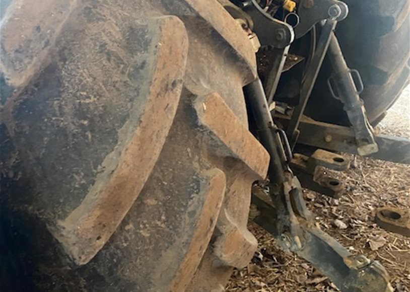 Massey Ferguson 8740SEXDV Tractor