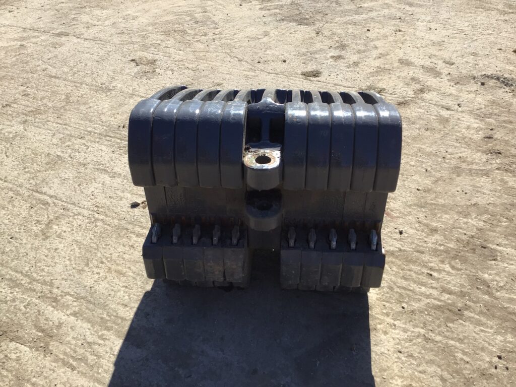 BLOCK OF MASSEY FERGUSON WEIGHTS