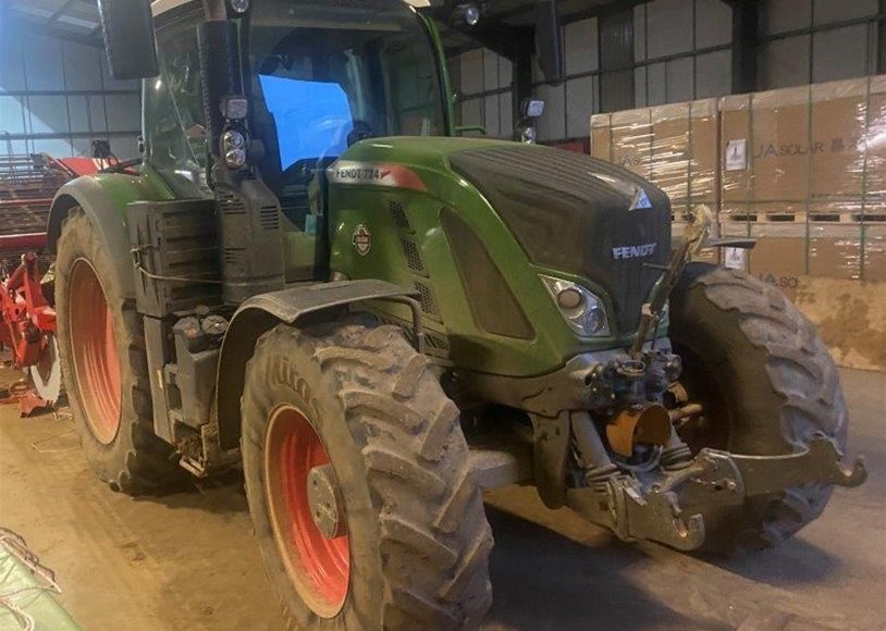 Fendt 724 Tractor