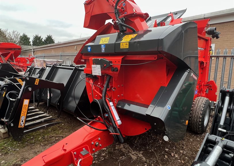 Kuhn 3570M Feeder