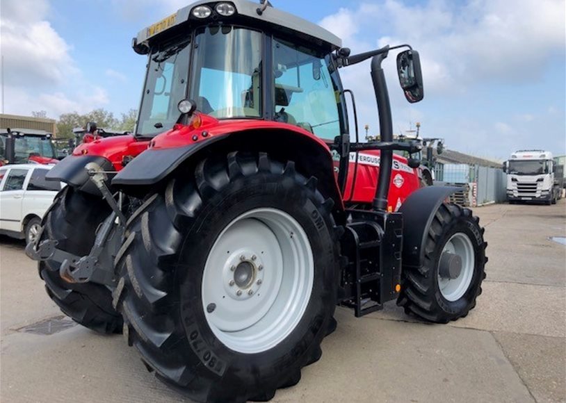 Massey Ferguson 7718SEFD6 Tractor