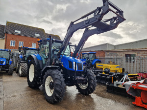 NEW HOLLAND T6.140 & LOADER