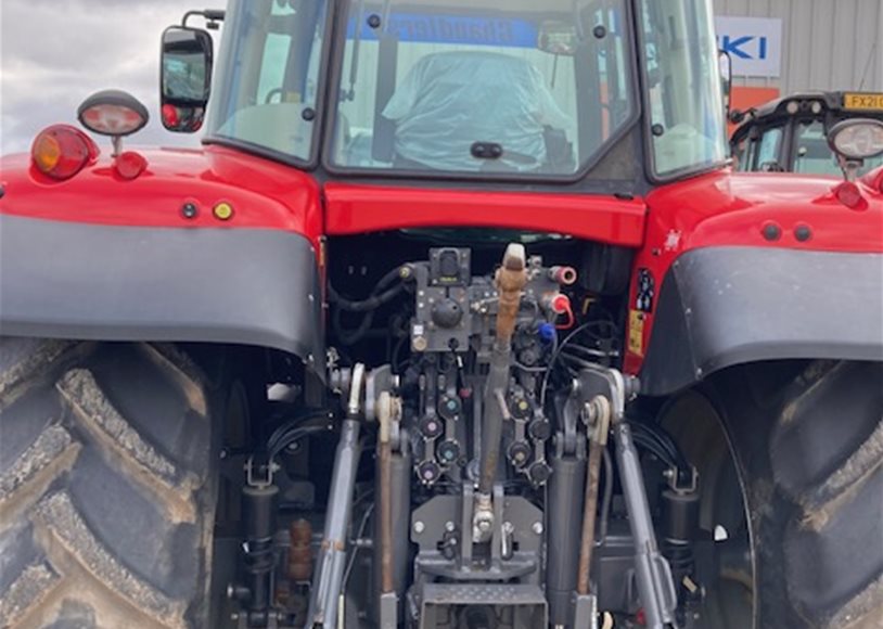 Massey Ferguson 7718SEFD6 Tractor