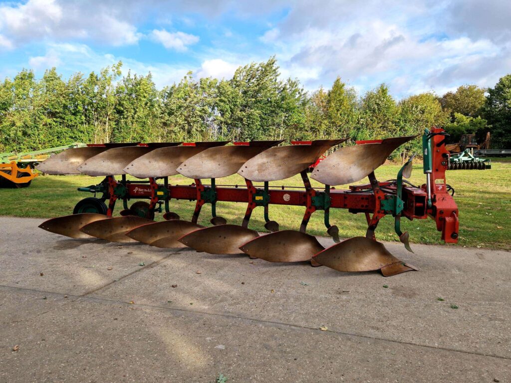 Kverneland LD85 300 6 Furrow Plough