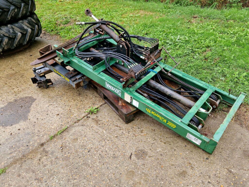 Kilworth rear mounted forklift/goal post lifter
