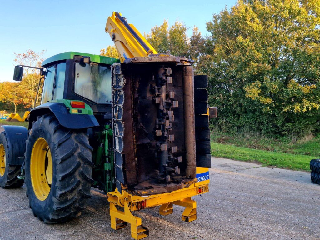 2013 Shelbourne Reynolds HD760T linkage mounted hedge cutter