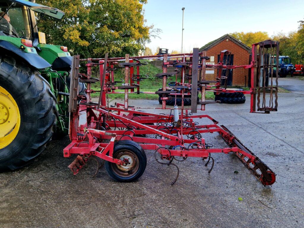 Marsk Stig 4.8m Hydraulic folding springtyne cultivator