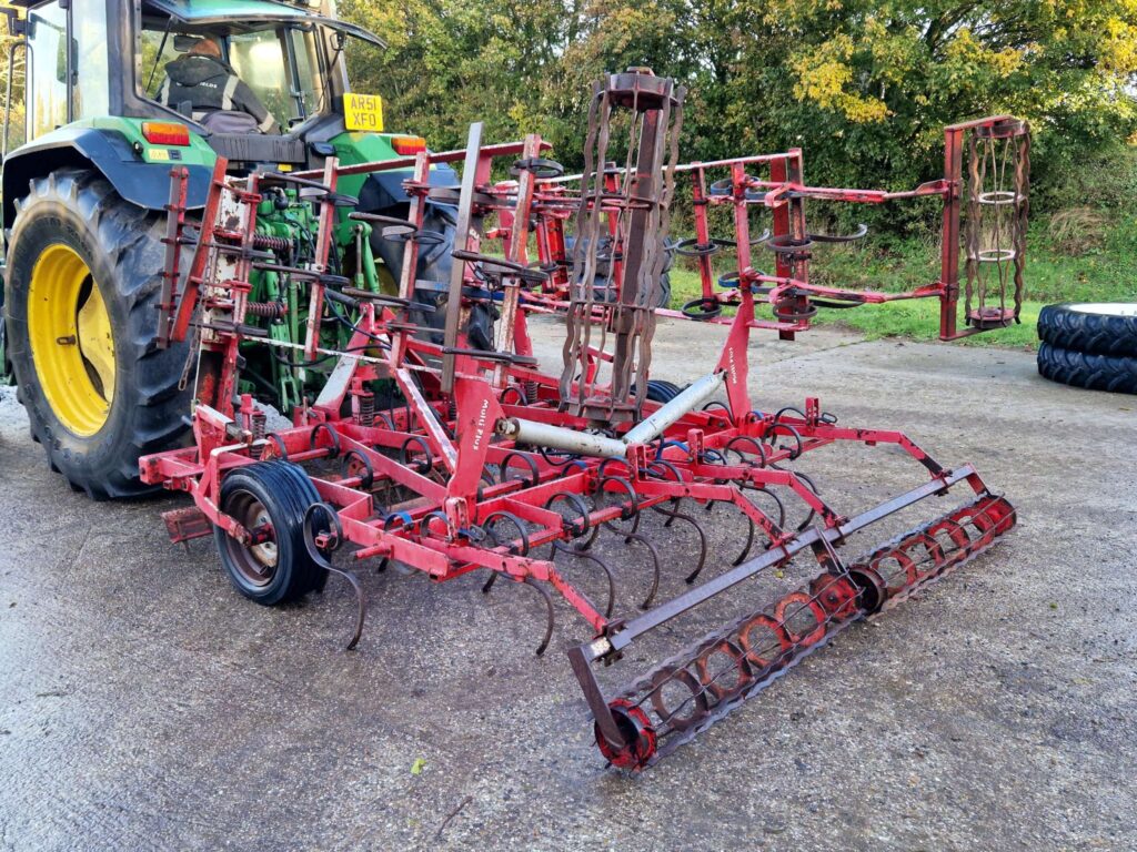 Marsk Stig 4.8m Hydraulic folding springtyne cultivator