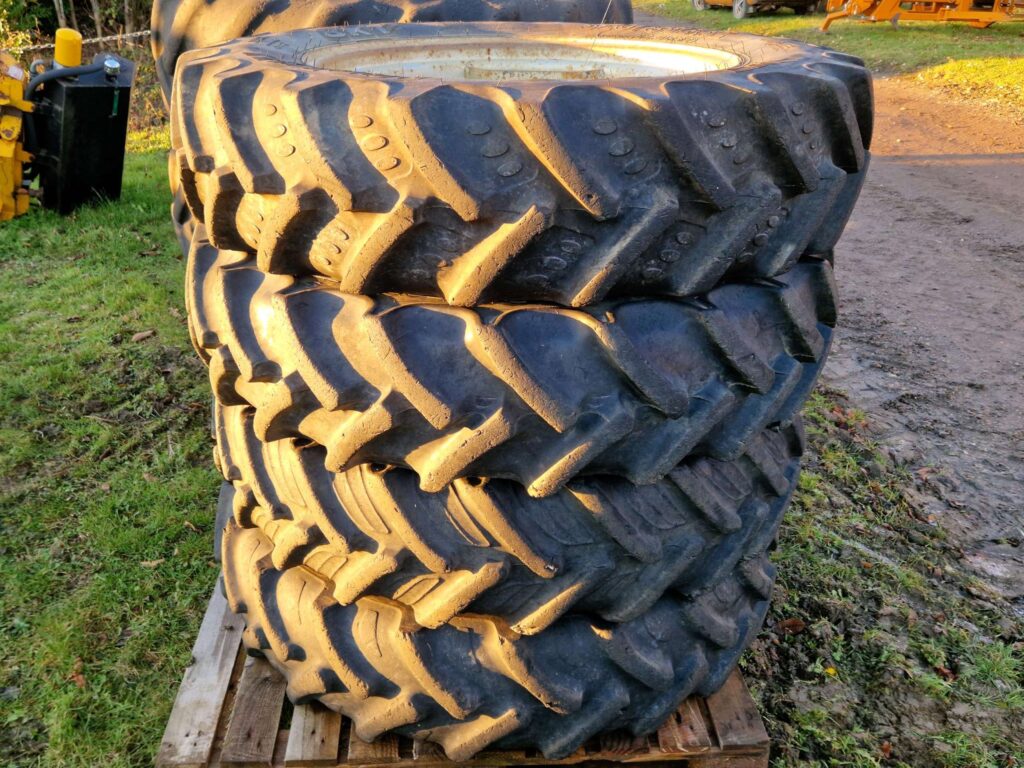 12.4 R32 Rowcrop wheels