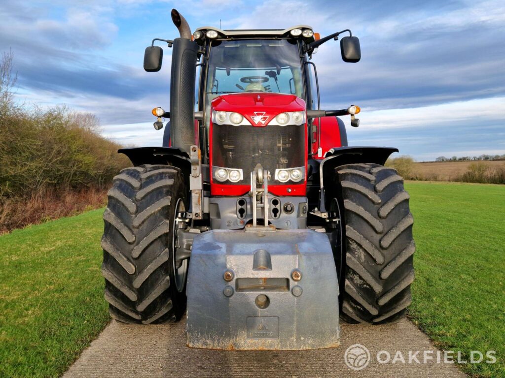 2016 Massey Ferguson 8737 Dyna VT Tractor