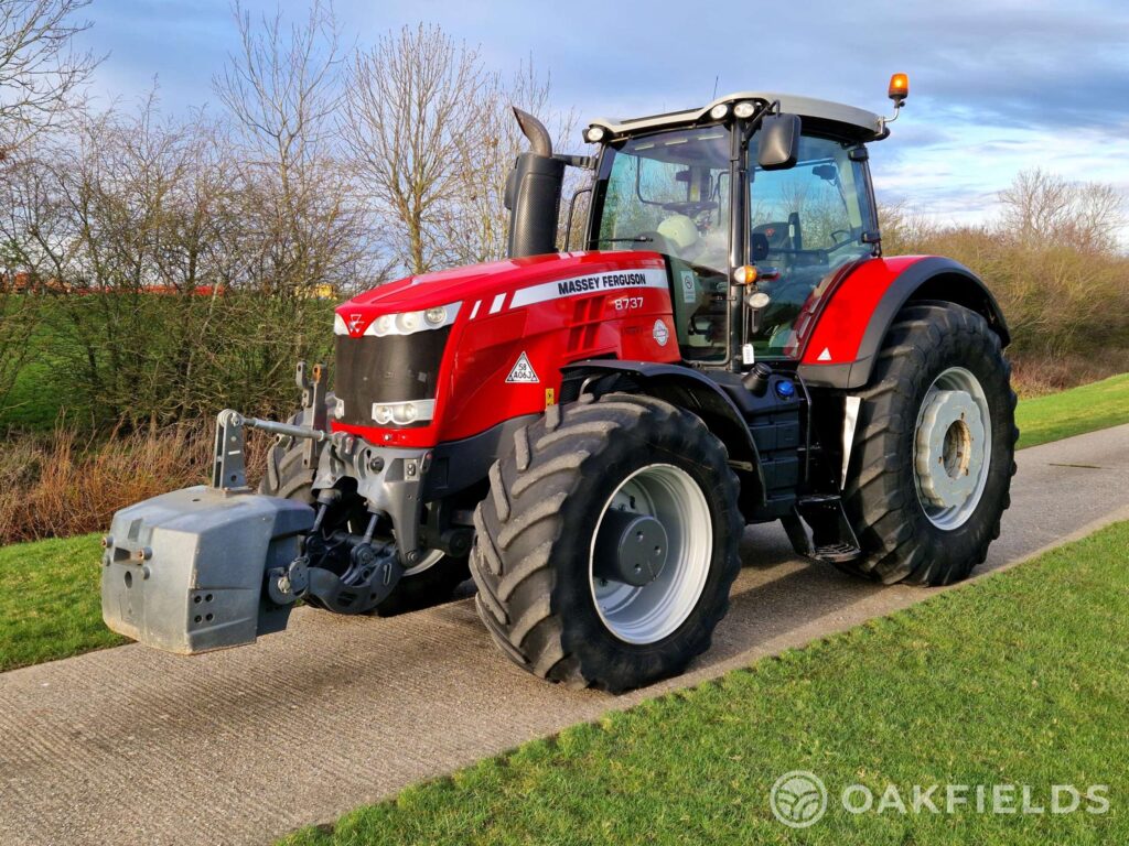 2016 Massey Ferguson 8737 Dyna VT Tractor