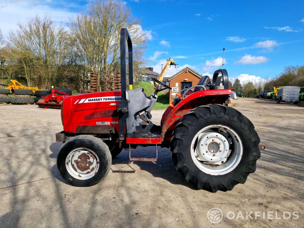 2010 Massey Ferguson 1540 4WD Tractor