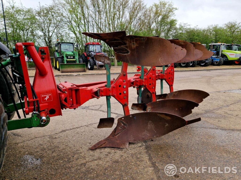 Kverneland Model L 3 furrow reversible plough