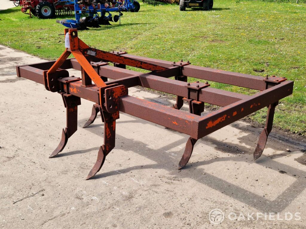 Browns 10' straight legged cultivator