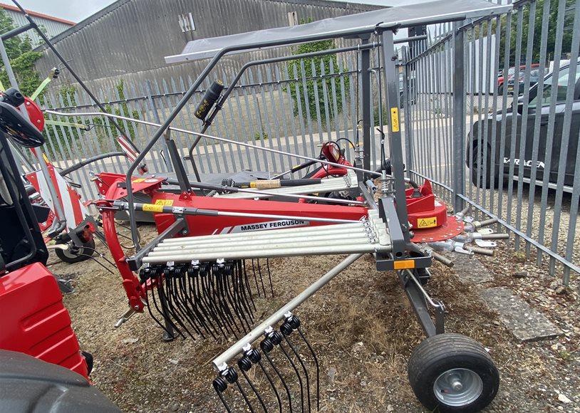 Massey Ferguson RK421DN Rake