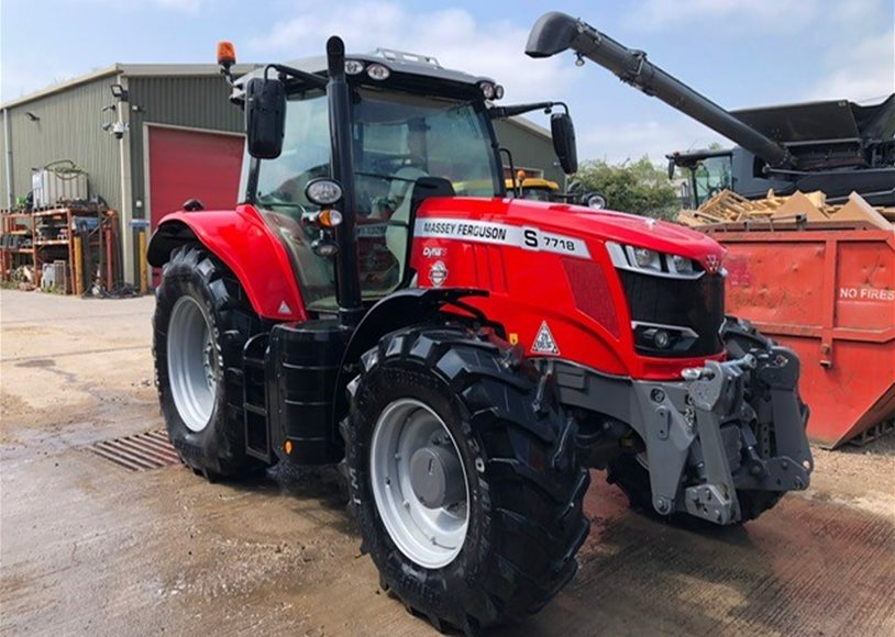 Massey Ferguson 7718SEXD6 Tractor