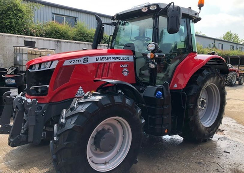 Massey Ferguson 7718SEXD6 Tractor