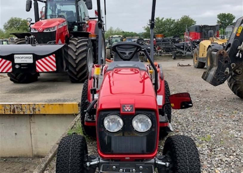 Massey Ferguson 1525 HP Compact Tractor