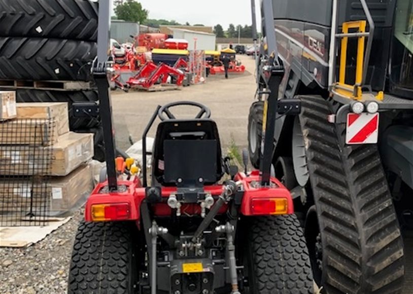 Massey Ferguson 1525 HP Compact Tractor