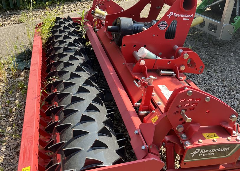 Kverneland HSERIES301 Power Harrow