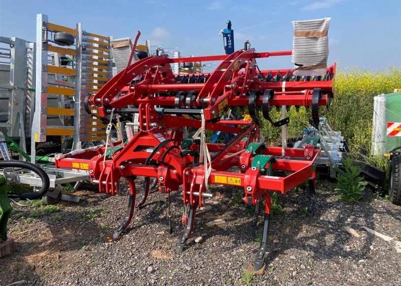 Kverneland ENDURO PRO Cultivator