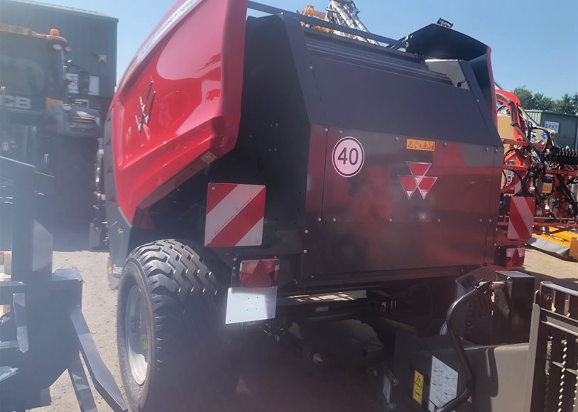 Massey Ferguson RB3130F Baler (Round)