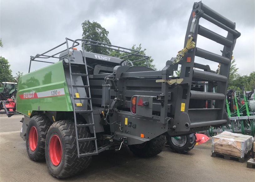 Fendt 1290 Baler (Square)