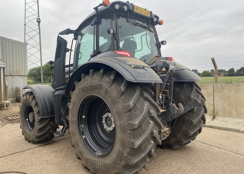 Valtra T235D Tractor