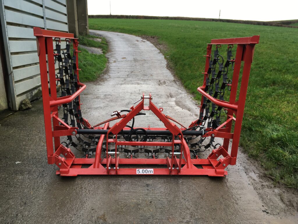 New chain Harrows 5M (16ft) hydraulic folding, heavy duty frame with front lever in bars