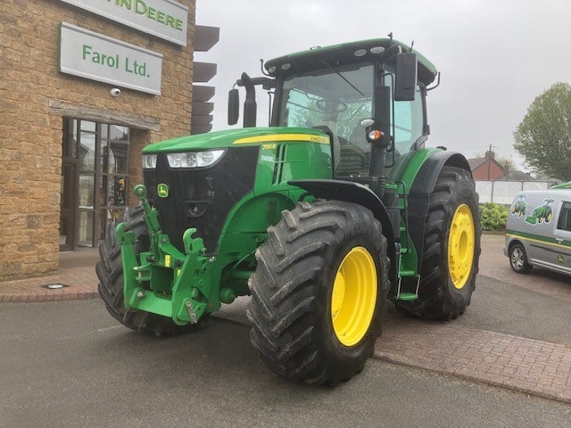 John Deere 7310R