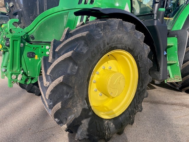 John Deere 6155R