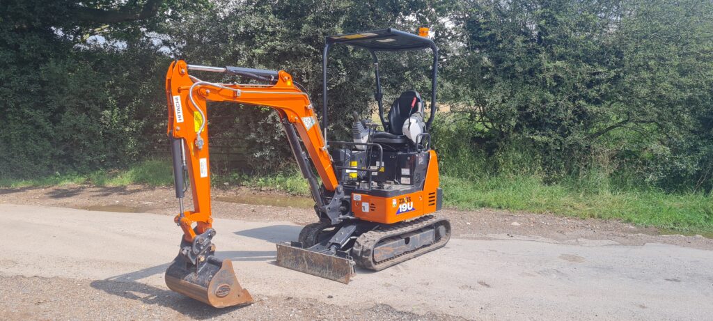 Hitachi ZX19U-6 YR Mini Digger