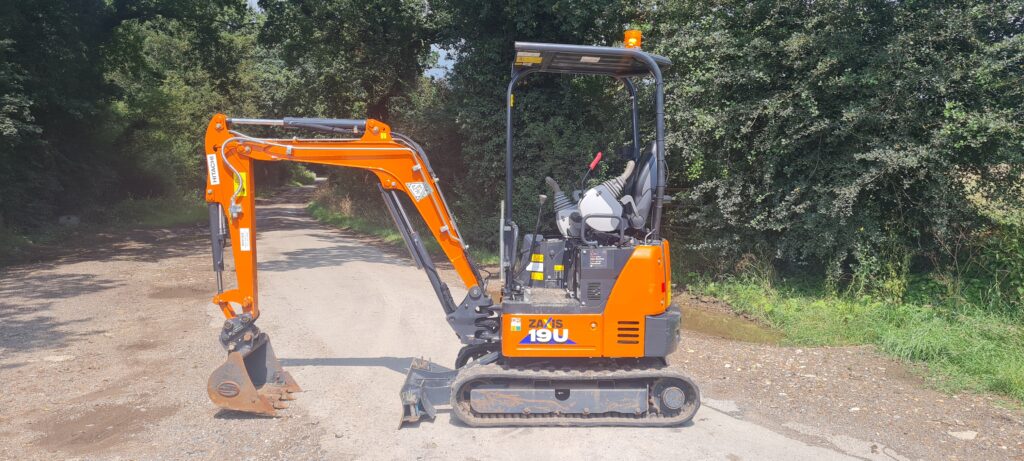 Hitachi ZX19U-6 YR Mini Digger