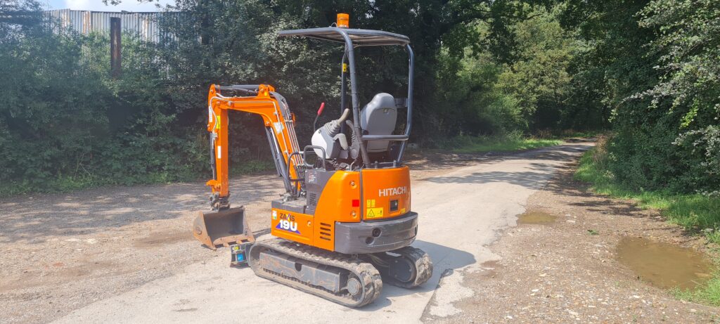 Hitachi ZX19U-6 YR Mini Digger