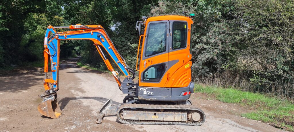 Doosan DX27 Mini Digger