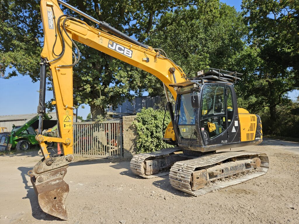 JCB JS131LC Excavator