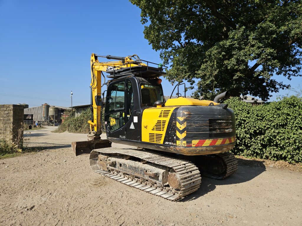 JCB JS131LC Excavator