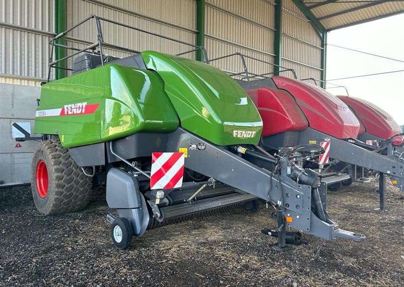 Fendt 12130 Baler (Square)