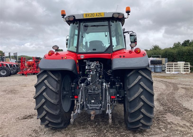 Massey Ferguson 6715SEFD6 Tractor