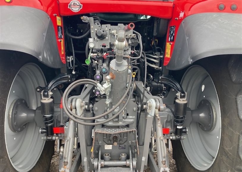 Massey Ferguson 6715SEFD6 Tractor