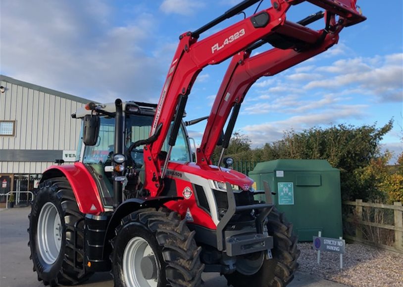 Massey Ferguson 6S.165EFD6 Tractor